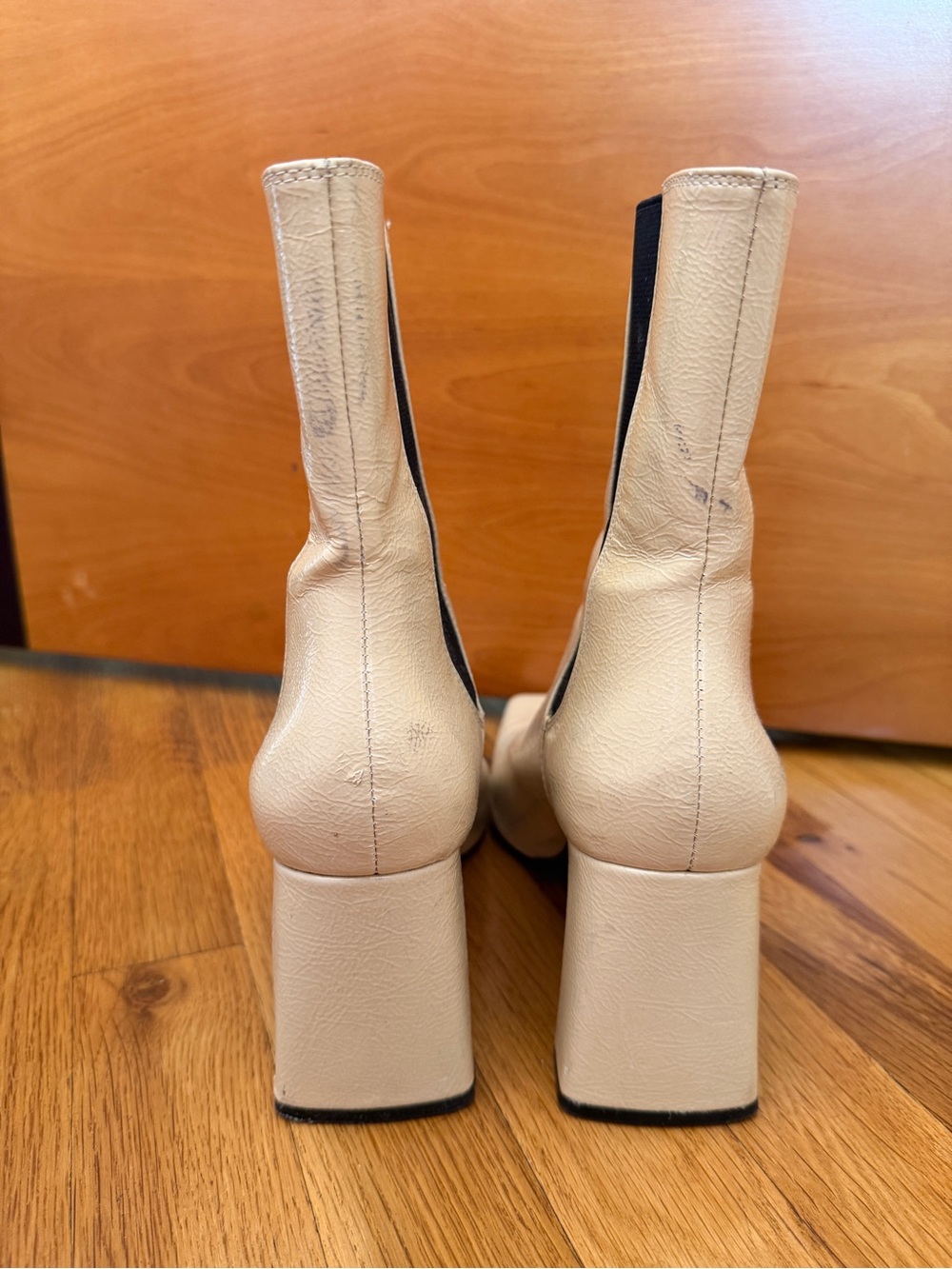 Zara Cream Leather Chelsea Block Heel Ankle Boots with Black Elastic - Picture 4 of 4